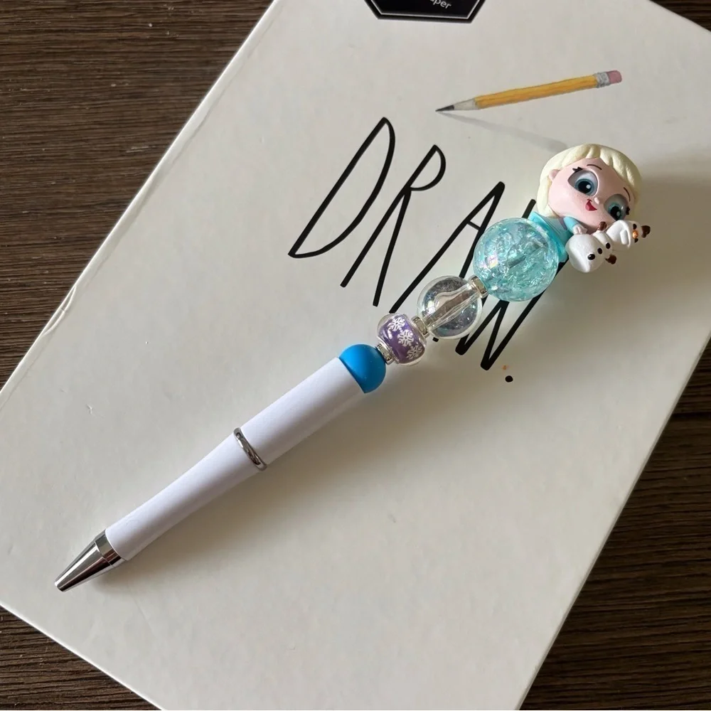 Disney Doorables: Frozen: Elsa with Olaf handmade beaded pen